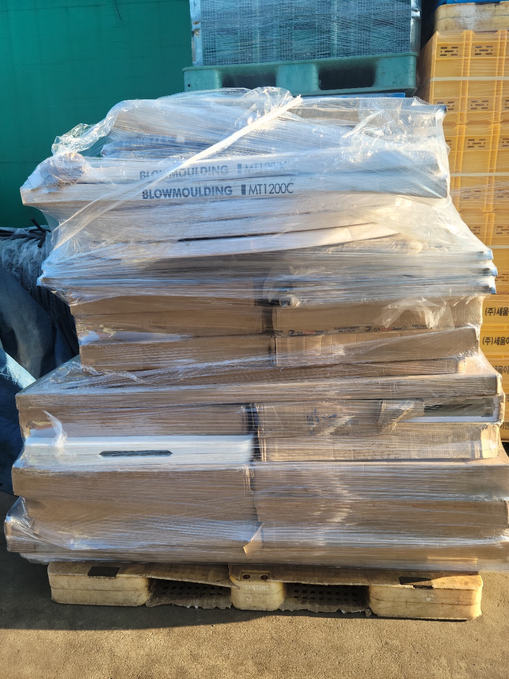 중고 브로몰딩 테이블 및 의자